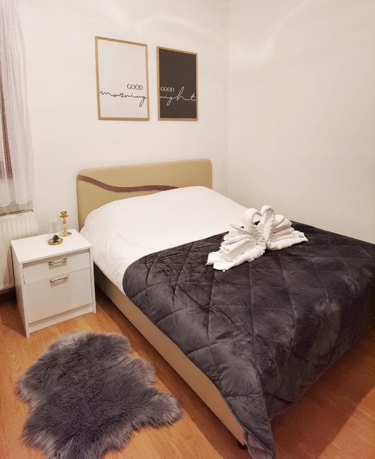 Pale city center apartment Extérieur photo